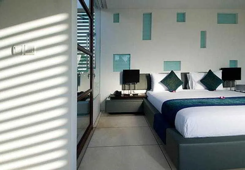 Aqua Villa Seminyak Indonesien