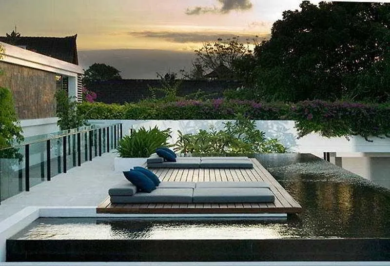 Aqua Villa Seminyak Indonesien